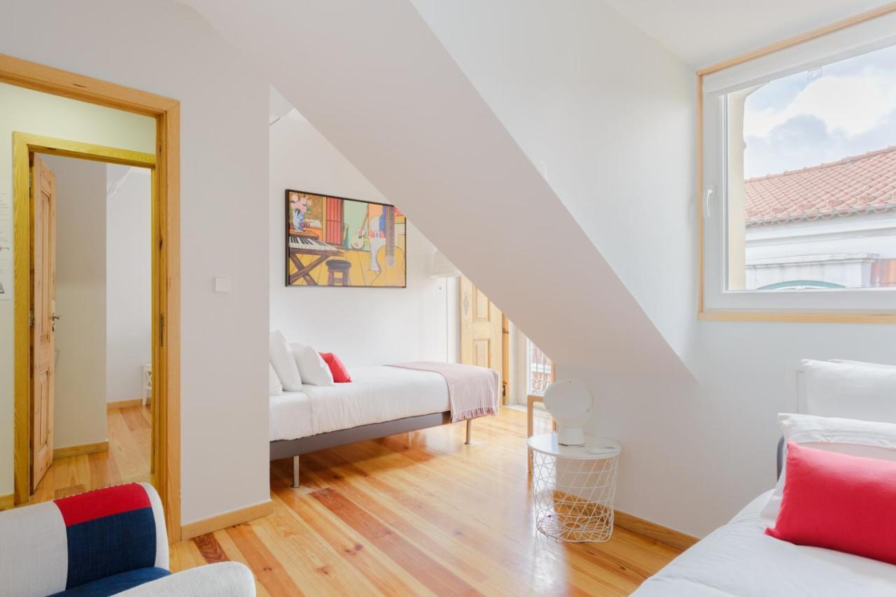 Amazing Rooftop Terrace With River And Historic City View 4 Bedrooms 4 Bathrooms Ac 19Th Century Building Chiado Lisbon Exterior photo