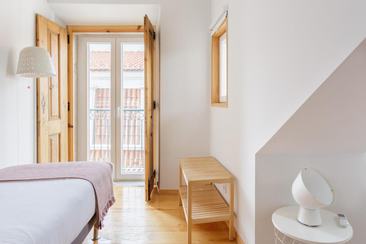 Amazing Rooftop Terrace With River And Historic City View 4 Bedrooms 4 Bathrooms Ac 19Th Century Building Chiado Lisbon Exterior photo