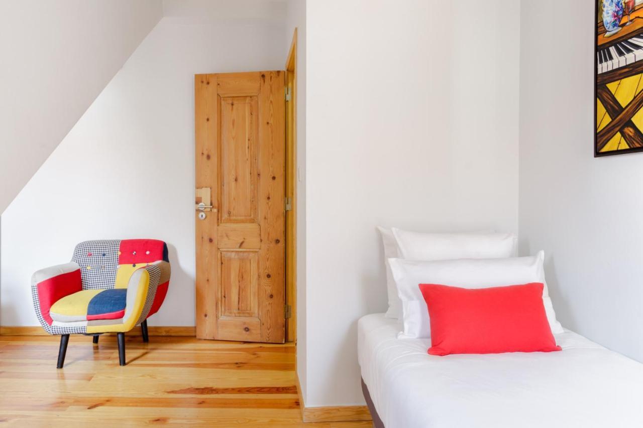 Amazing Rooftop Terrace With River And Historic City View 4 Bedrooms 4 Bathrooms Ac 19Th Century Building Chiado Lisbon Exterior photo