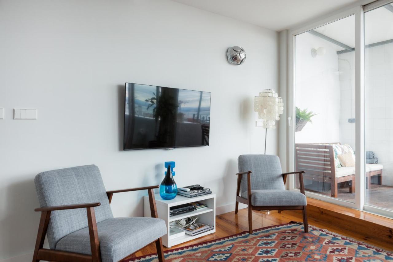 Amazing Rooftop Terrace With River And Historic City View 4 Bedrooms 4 Bathrooms Ac 19Th Century Building Chiado Lisbon Exterior photo